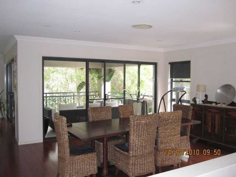 8 Northpoint Close, Robina QLD 4226