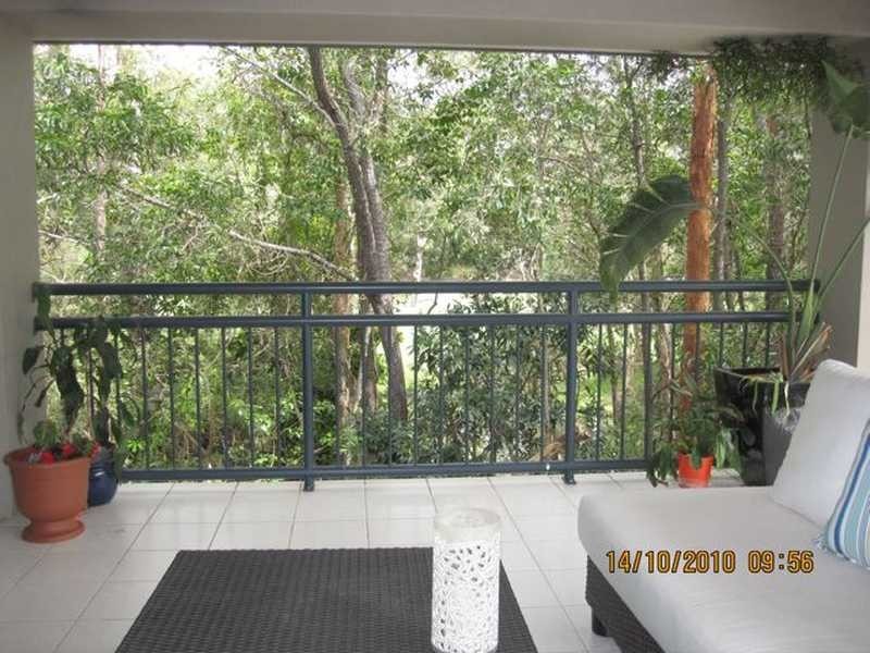 8 Northpoint Close, Robina QLD 4226