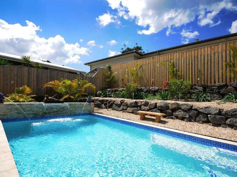 11 Frog Rock Crescent, Reedy Creek QLD 4227