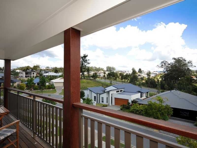 11 Frog Rock Crescent, Reedy Creek QLD 4227