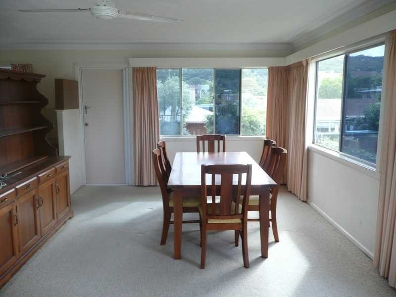 29 Awoonga Ave, Burleigh Heads QLD 4220