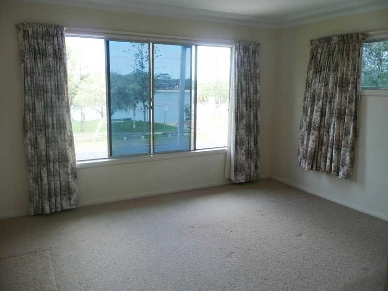 29 Awoonga Ave, Burleigh Heads QLD 4220