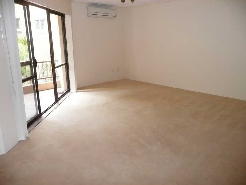 1/11 Ewart Street, Burleigh Heads QLD 4220