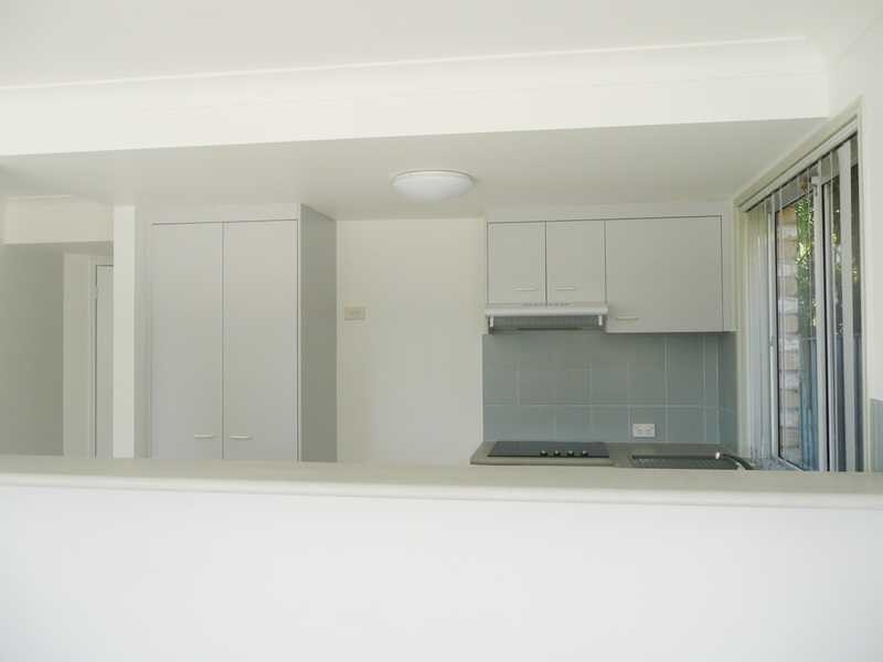 33/9 Harrier Drive, Burleigh Waters QLD 4220