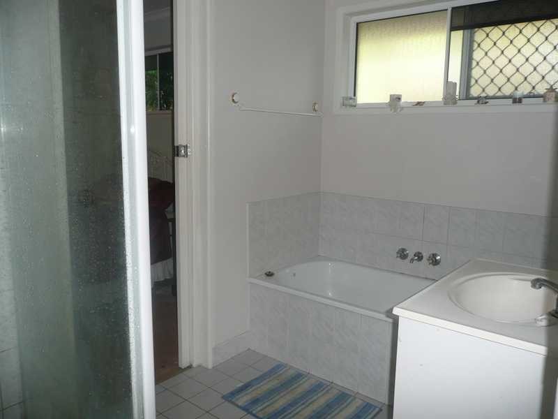 6 Gothorpe Place, Varsity Lakes QLD 4227