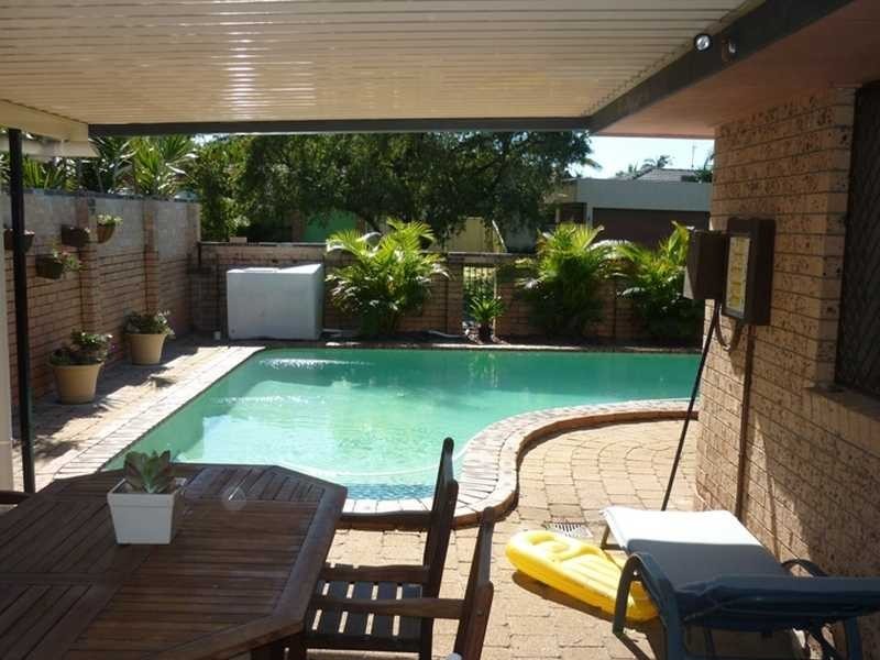 1 Matipo Place, Palm Beach QLD 4221