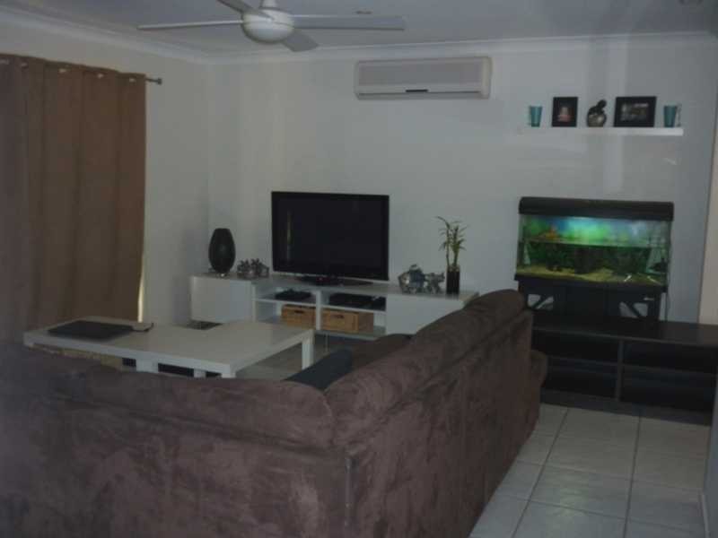 1 Matipo Place, Palm Beach QLD 4221