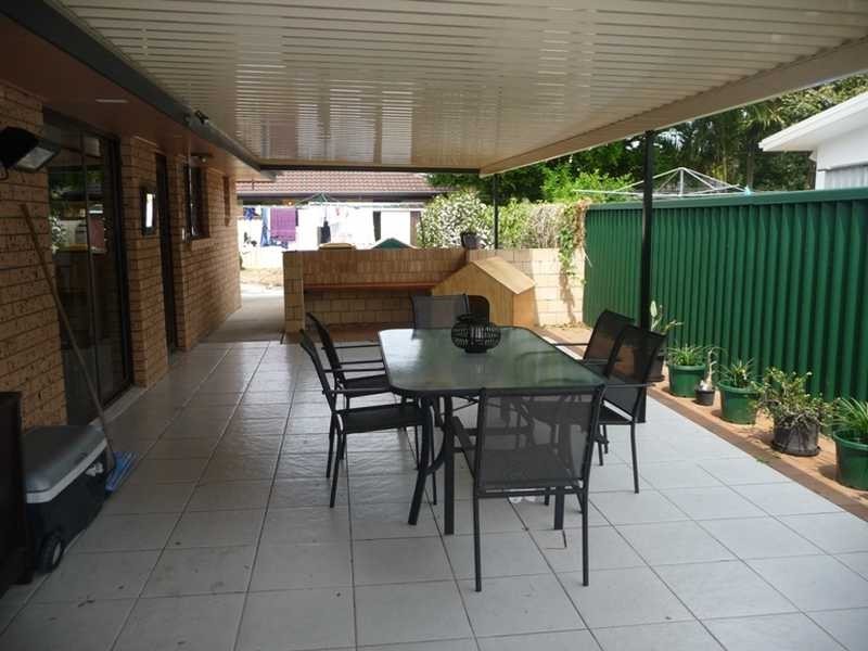 1 Matipo Place, Palm Beach QLD 4221