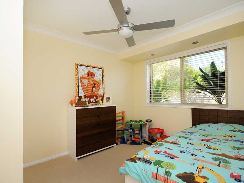 33 Lakeridge Drive, Varsity Lakes QLD 4227