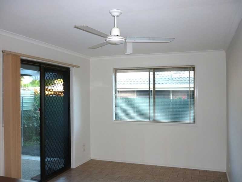 1A Twin Oaks Place, Varsity Lakes QLD 4227