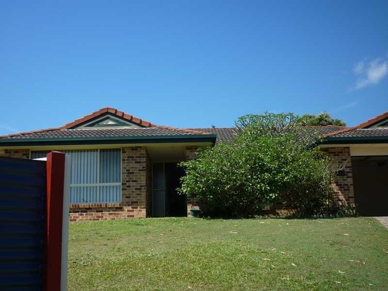 29 Whipbird Ct, Burleigh Waters QLD 4220