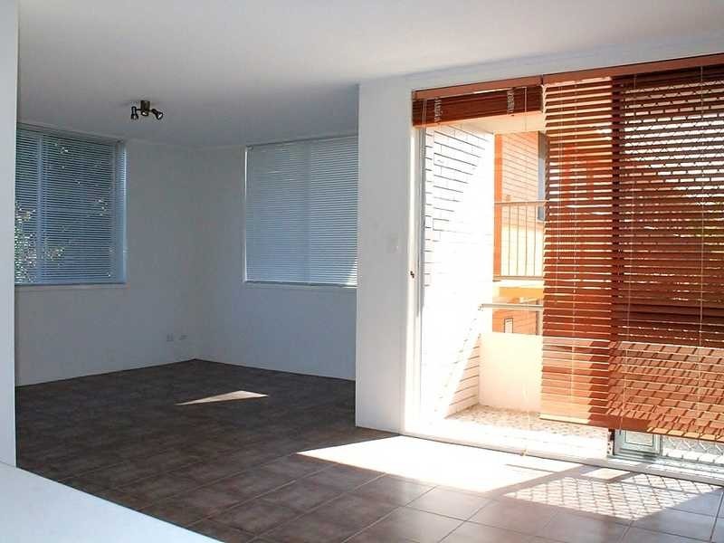 7/1976 Gold Coast Highway, Miami QLD 4220
