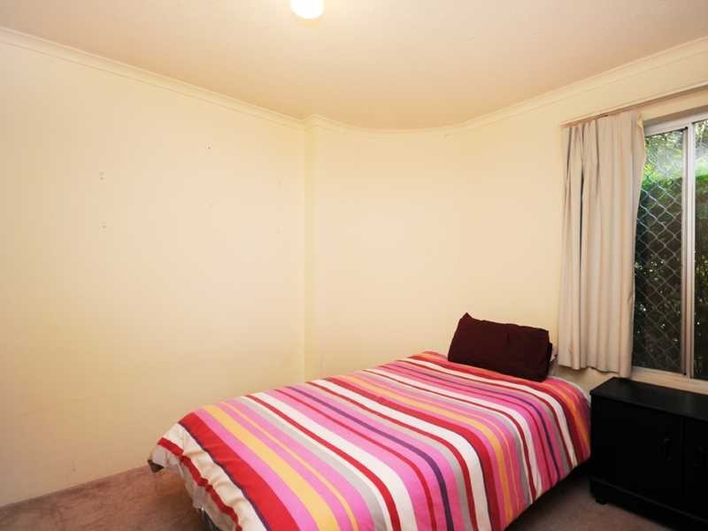 1/18 Ikkina Road, Burleigh Heads QLD 4220