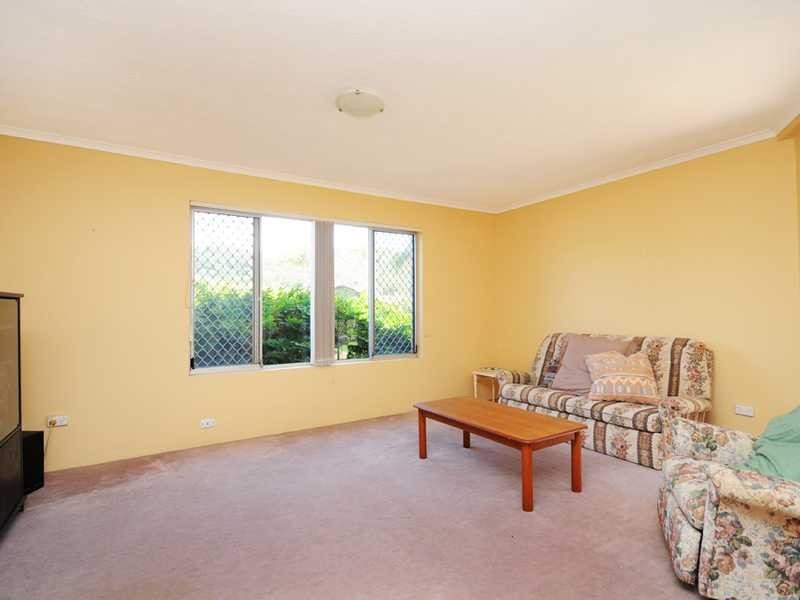 1/18 Ikkina Road, Burleigh Heads QLD 4220