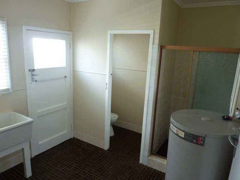 1/1902 Gold Coast Highway, Burleigh Heads QLD 4220