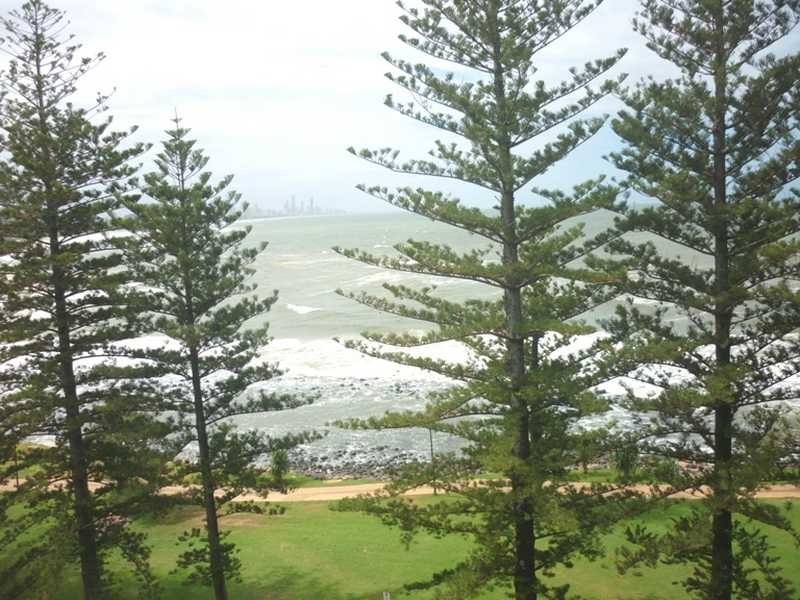 27/22 Goodwin Tce, Burleigh Heads QLD 4220