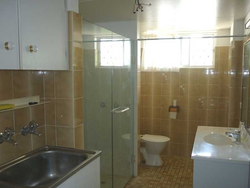 27/22 Goodwin Tce, Burleigh Heads QLD 4220