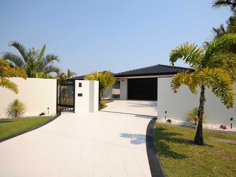 10 Fulmar Place, Burleigh Waters QLD 4220