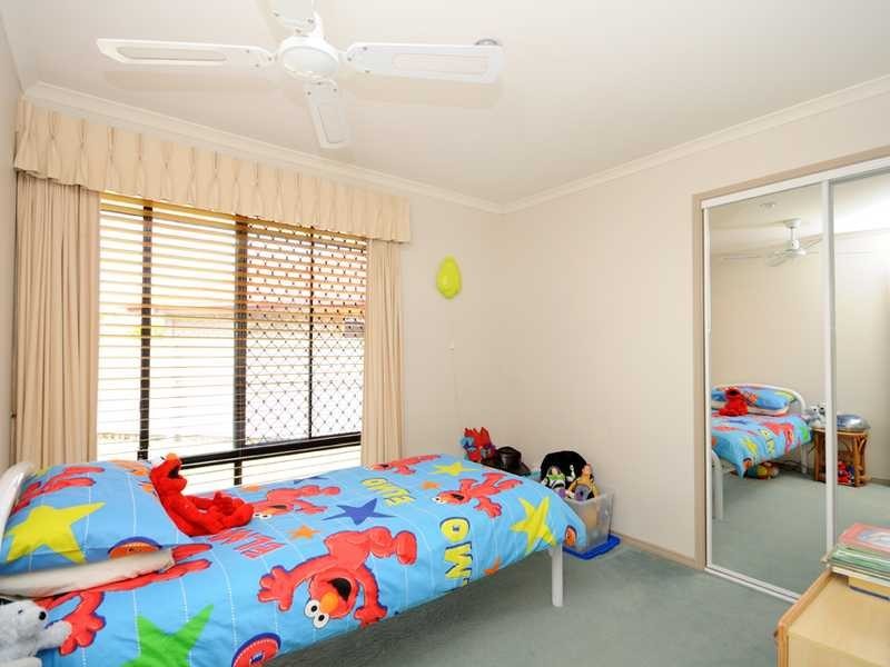 10 Fulmar Place, Burleigh Waters QLD 4220