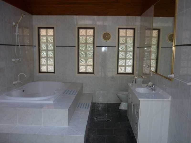 23 Narrabri Crt, Gaven QLD 4211