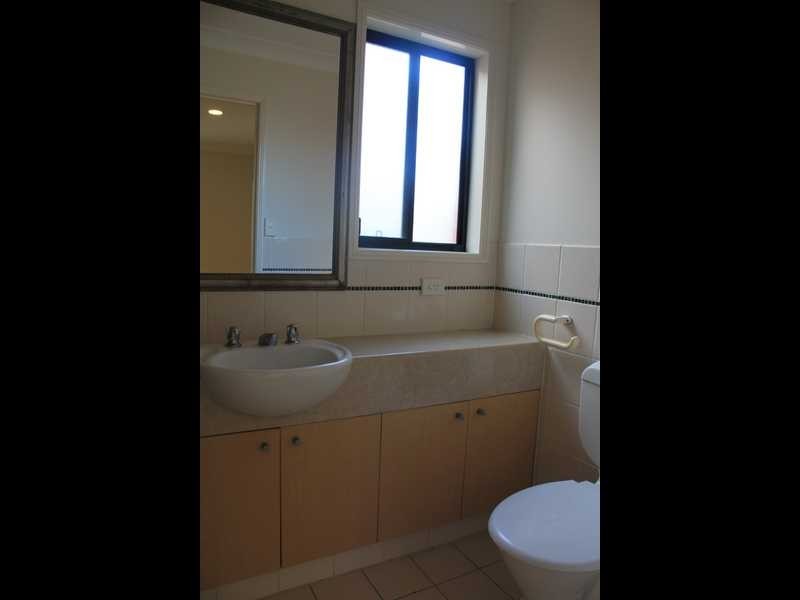 23A/64 Gilston Rd, Nerang QLD 4211