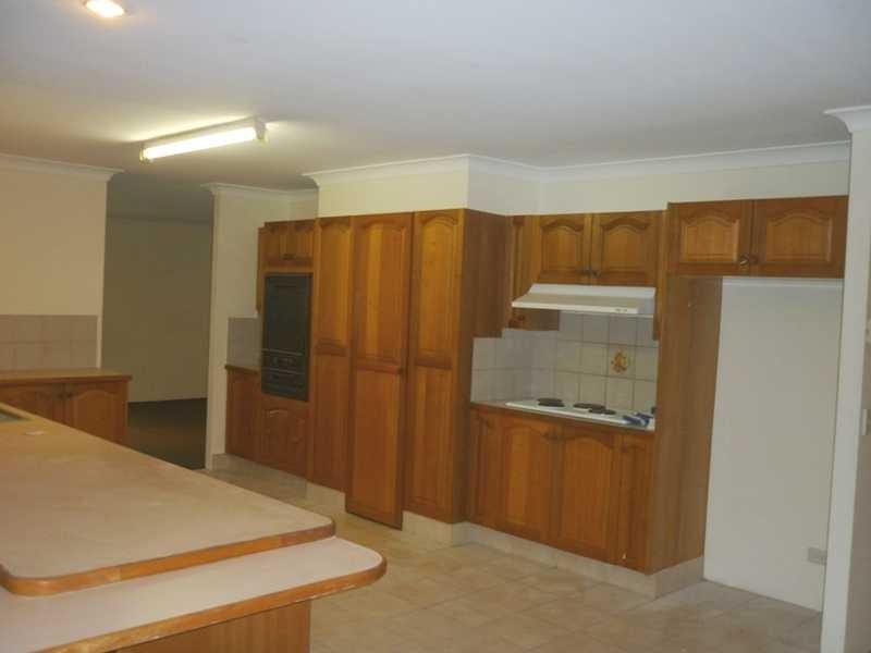 37 Kingsway, Molendinar QLD 4214
