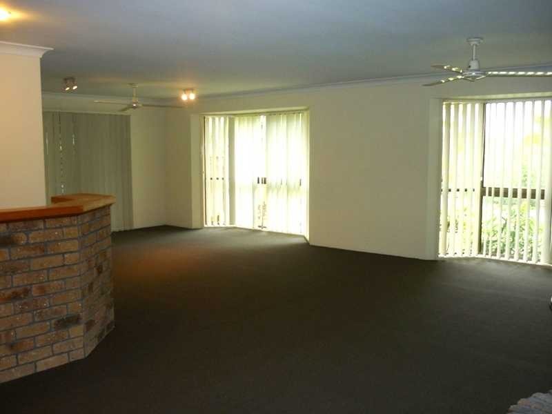 37 Kingsway, Molendinar QLD 4214