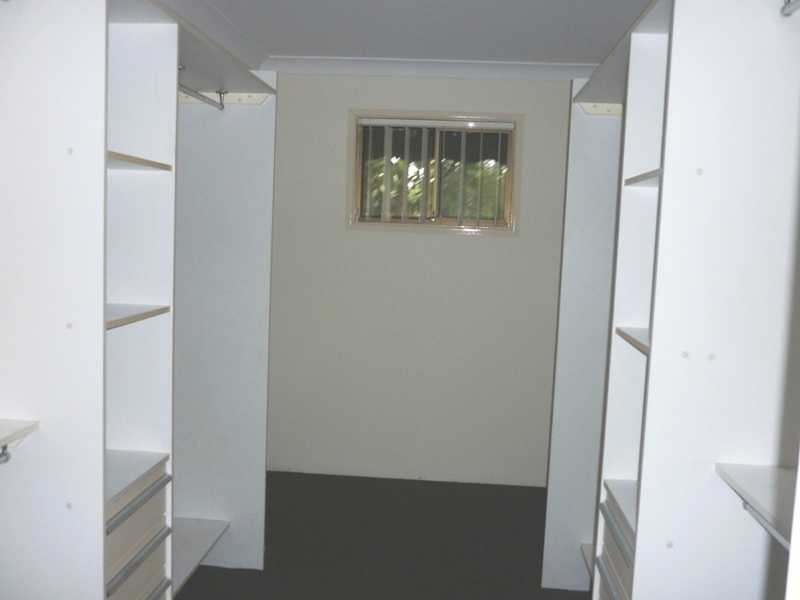 37 Kingsway, Molendinar QLD 4214