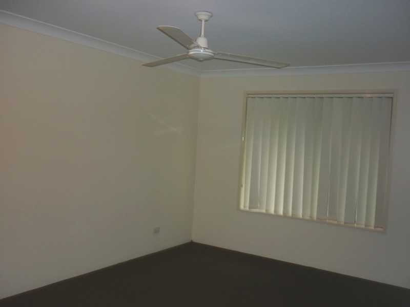 37 Kingsway, Molendinar QLD 4214