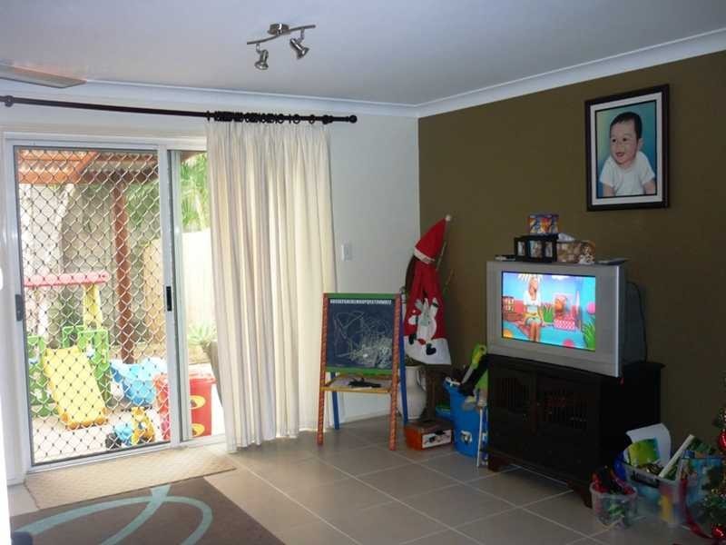 11/9 Harrier Drive, Burleigh Waters QLD 4220