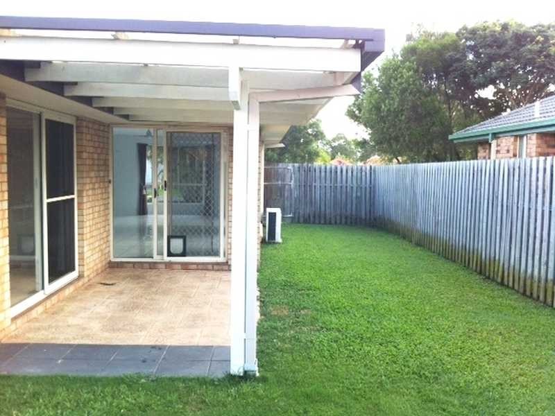 8 Dunedin Close, Merrimac QLD 4226