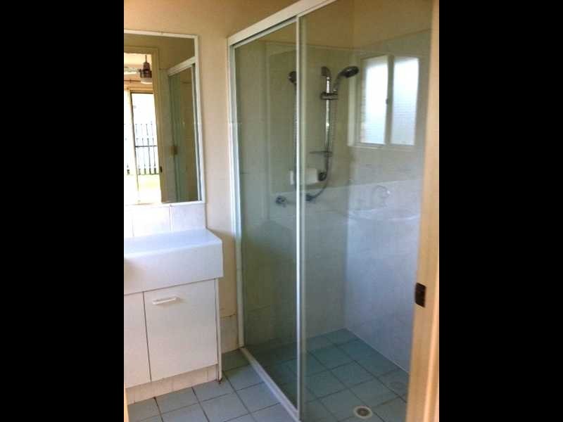 8 Dunedin Close, Merrimac QLD 4226