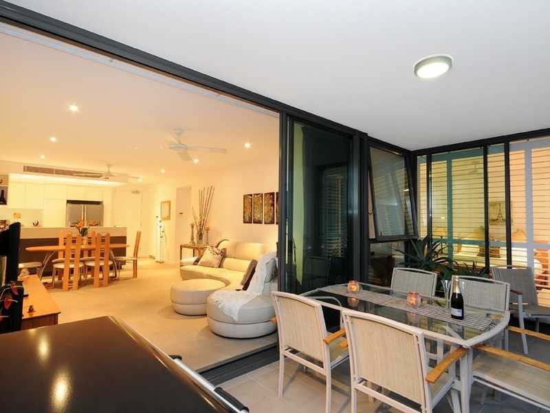 3302/323 Bayview Street, Hollywell QLD 4216