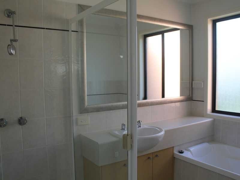 33A/64 Gilston Rd, Nerang QLD 4211