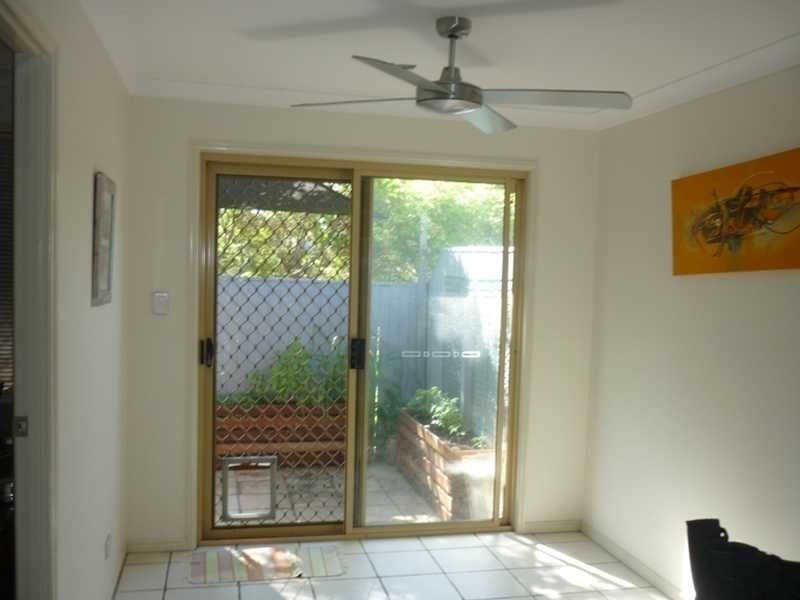 2/14 Styer Cct, Burleigh Waters QLD 4220