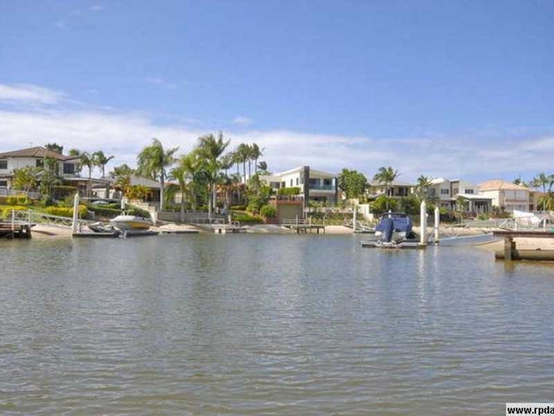 1 Tyrone Ave, Sorrento QLD 4217