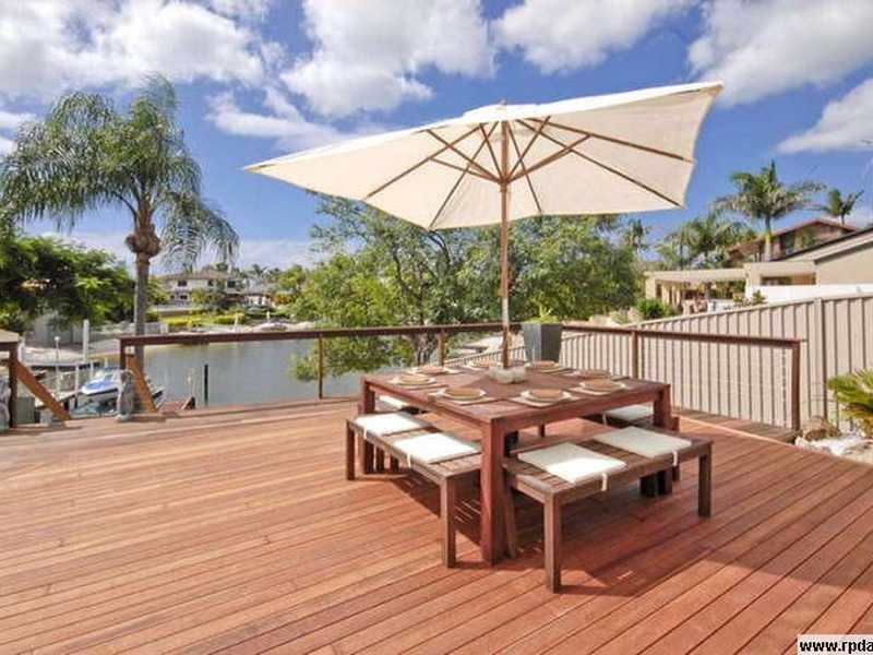 1 Tyrone Ave, Sorrento QLD 4217
