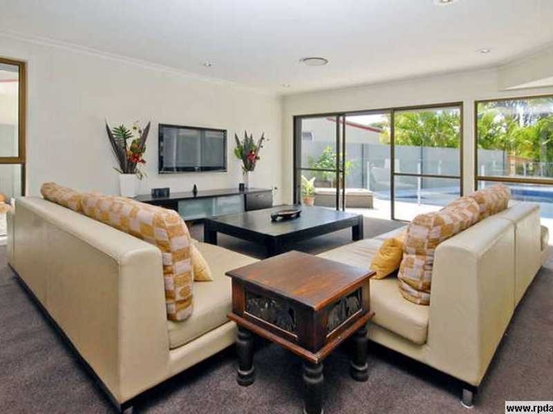 1 Tyrone Ave, Sorrento QLD 4217