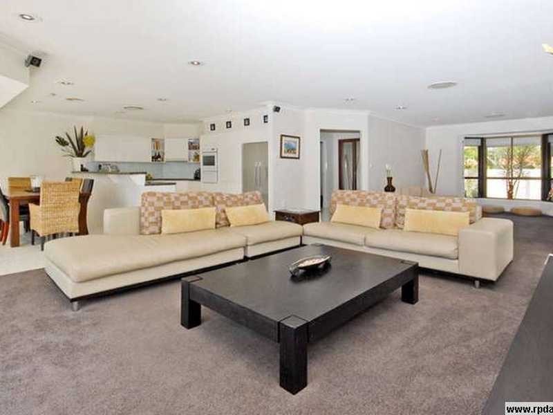 1 Tyrone Ave, Sorrento QLD 4217