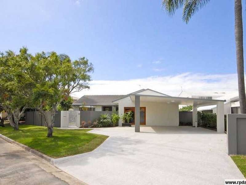 1 Tyrone Ave, Sorrento QLD 4217