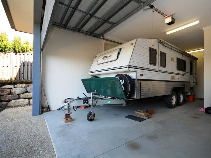 28 Barton St, Reedy Creek QLD 4227