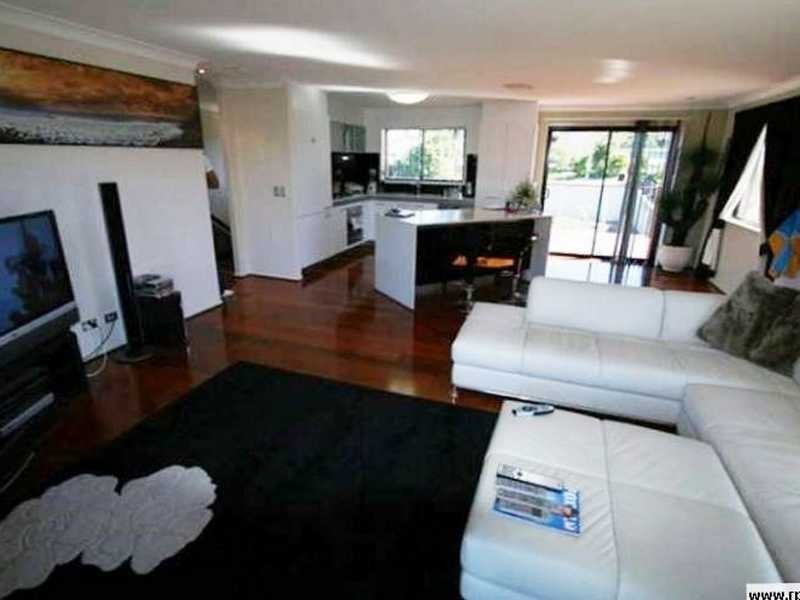 14 Bixa St, Southport QLD 4215