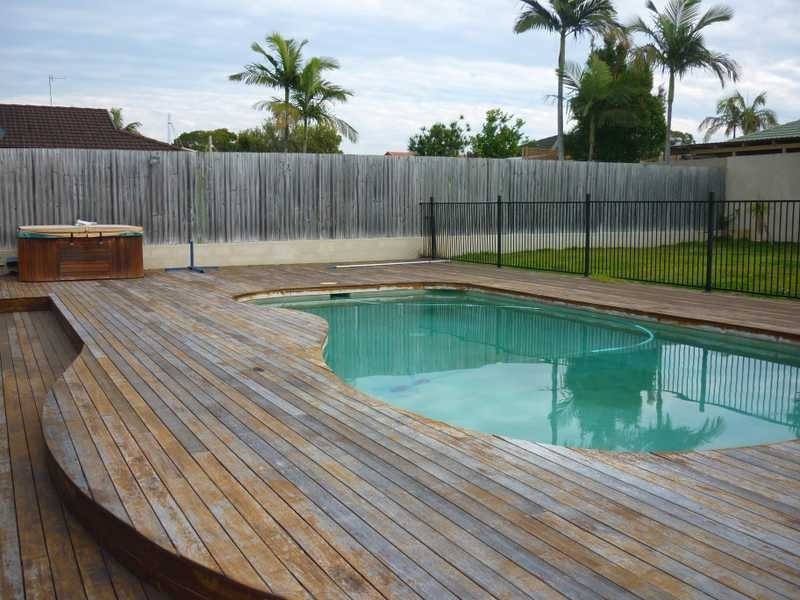 14 Bixa St, Southport QLD 4215