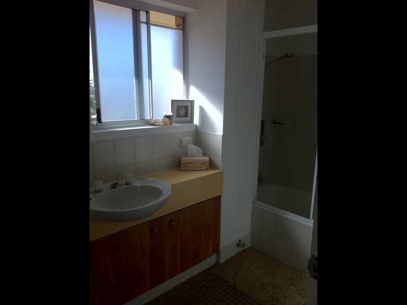 10/18 Ikkina Road, Burleigh Heads QLD 4220