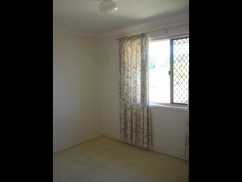 1/2 Snowgum Street, Burleigh Waters QLD 4220