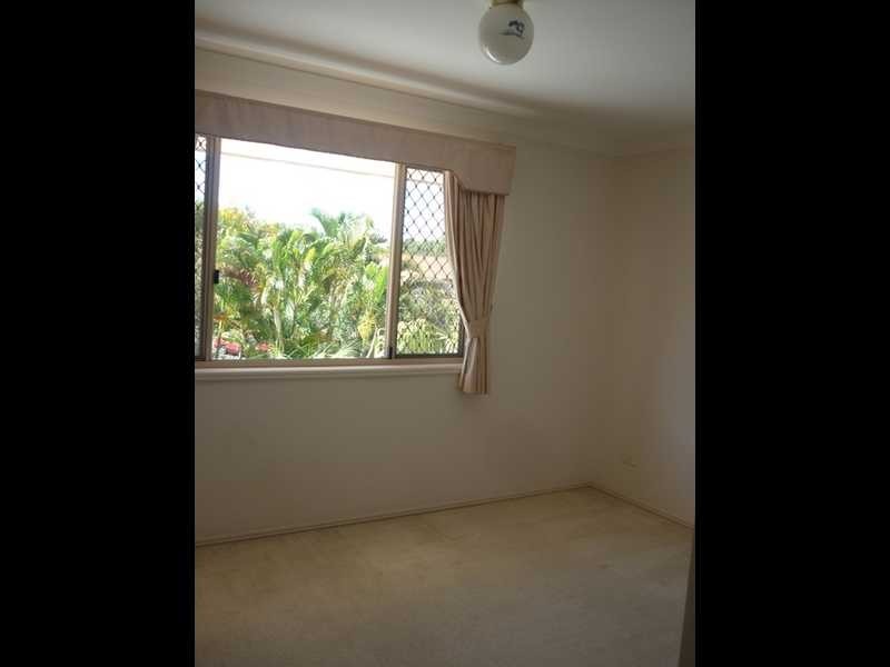 1/2 Snowgum Street, Burleigh Waters QLD 4220