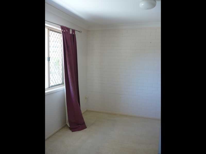 1/2 Snowgum Street, Burleigh Waters QLD 4220