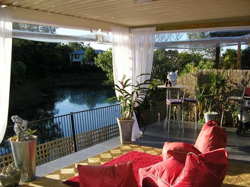 11 Laura Place, Varsity Lakes QLD 4227