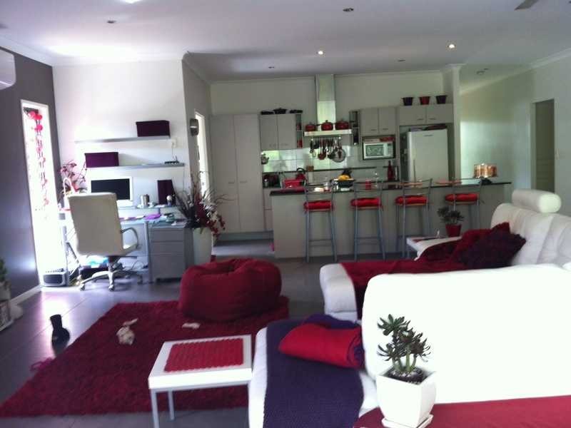 11 Laura Place, Varsity Lakes QLD 4227