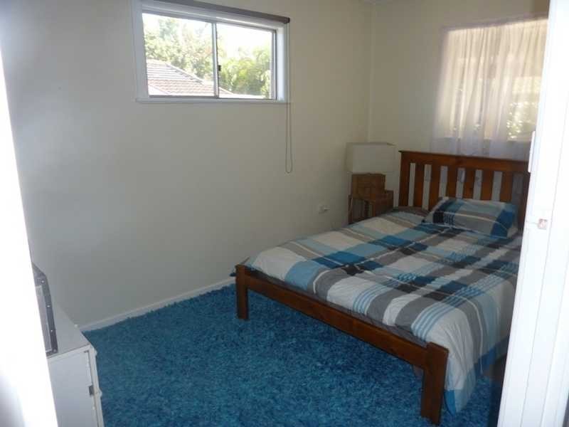 11 Laura Place, Varsity Lakes QLD 4227